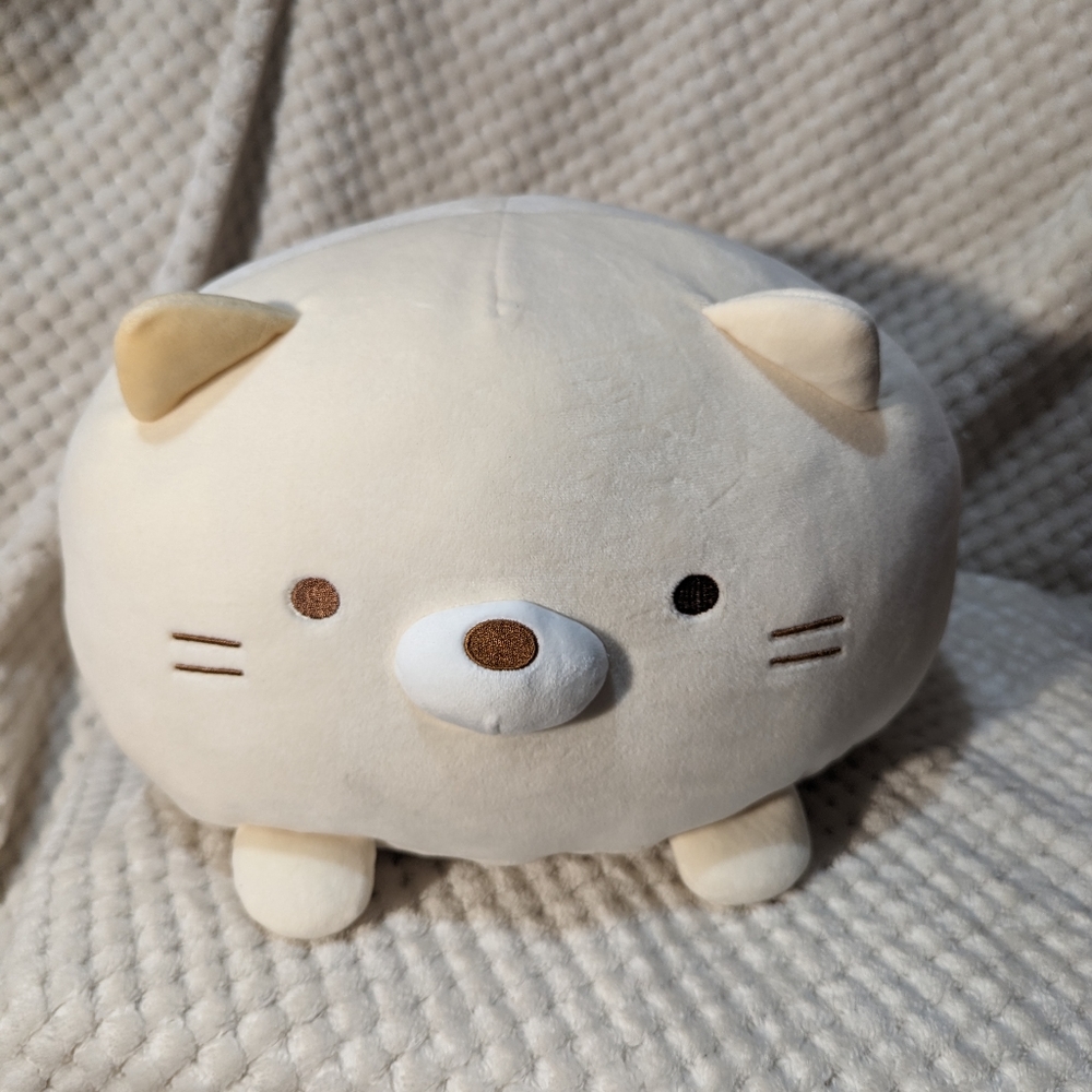 Mochi plush from Sumikkogurashi